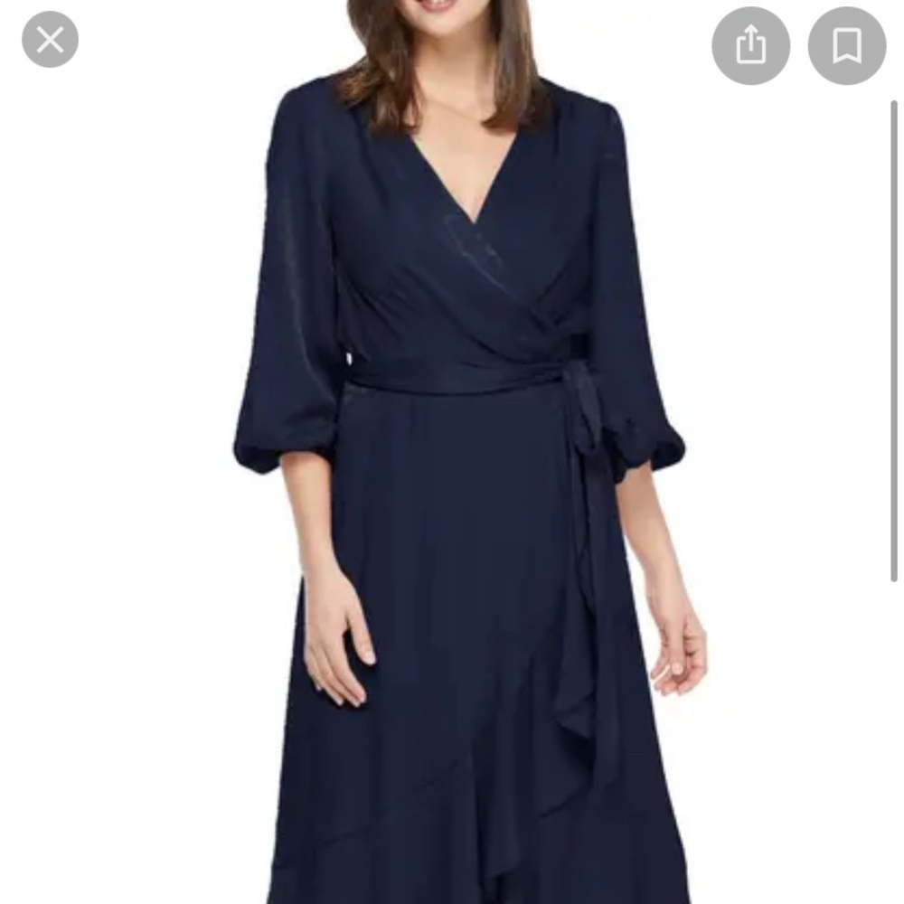 EUC Gal Meets Glam Jennifer wrap dress.   Size 2.